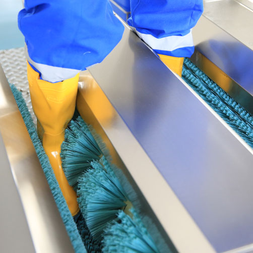 6 cleaning brushes